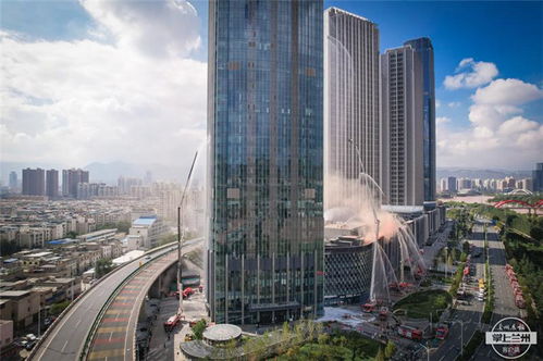 烈焰鑄盾，實(shí)戰(zhàn)礪兵——蘭州舉行大型商業(yè)綜合體滅火救援實(shí)戰(zhàn)演練側(cè)記